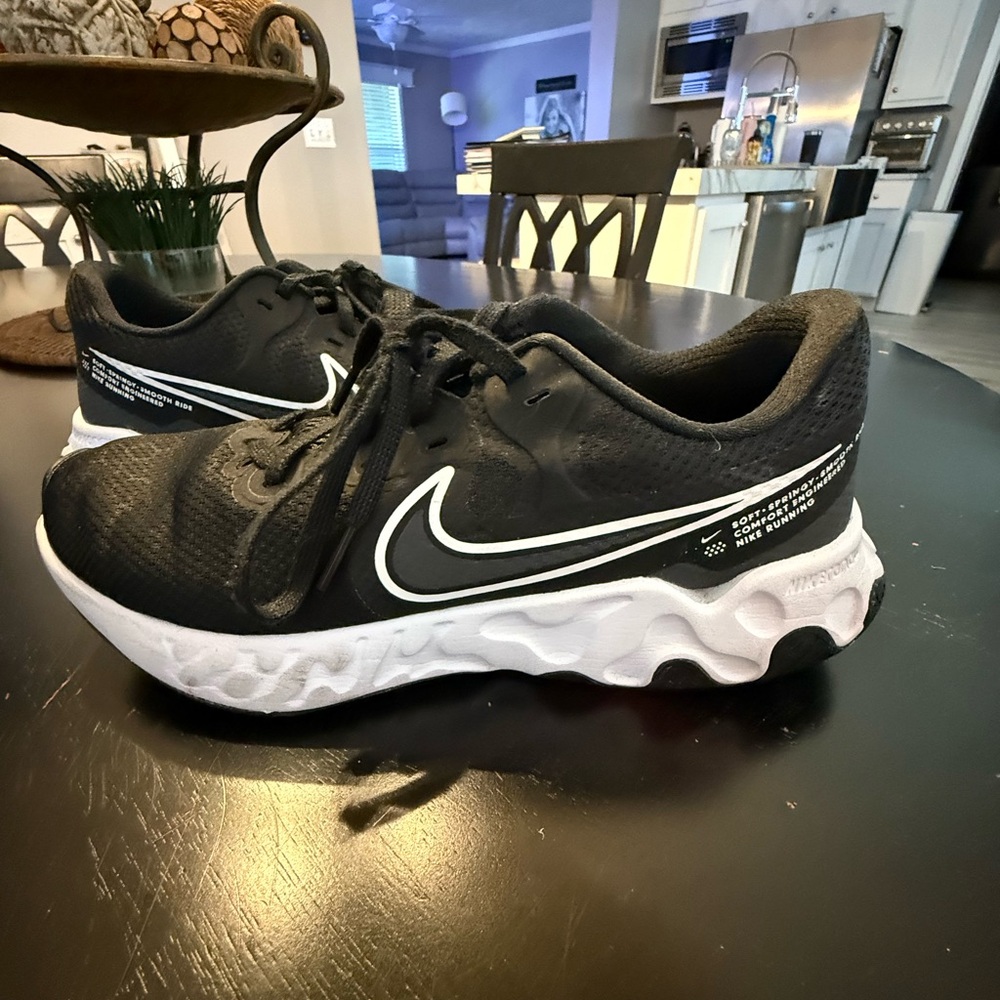 Nike Black and White Athletic Shoes